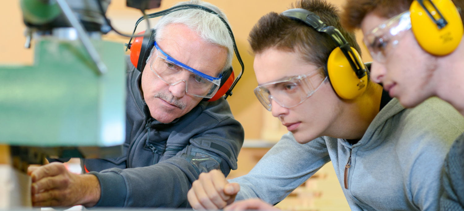 immagine introduttiva dell articolo riguardante Contratto di apprendistato | Come Funziona e Quali Sono i Benefici